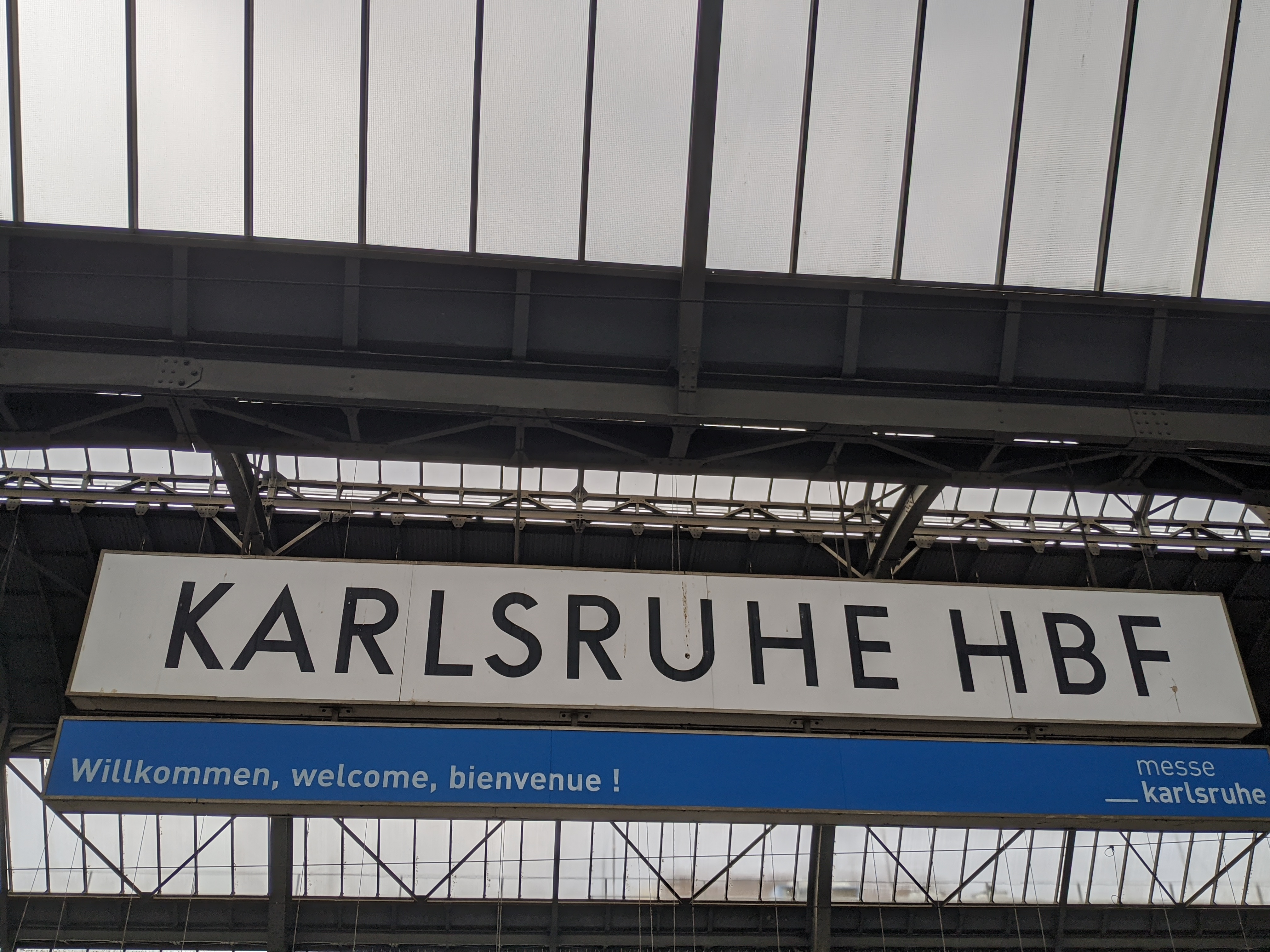 Karlsruhe HBF sign